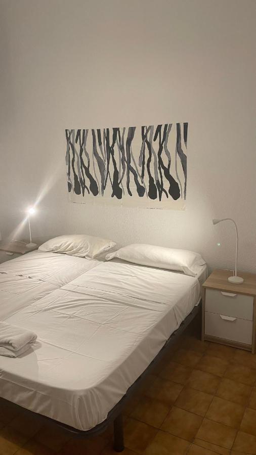 Leon Habitaciones Madrid Exterior photo